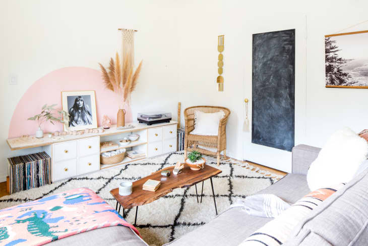 How to Decorate With Mis-Matched Furniture | Apartment Therapy